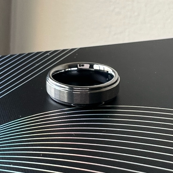 Triton Tungsten Carbide Mens Ring Band - Size 7 (6mm) - Picture 6 of 10